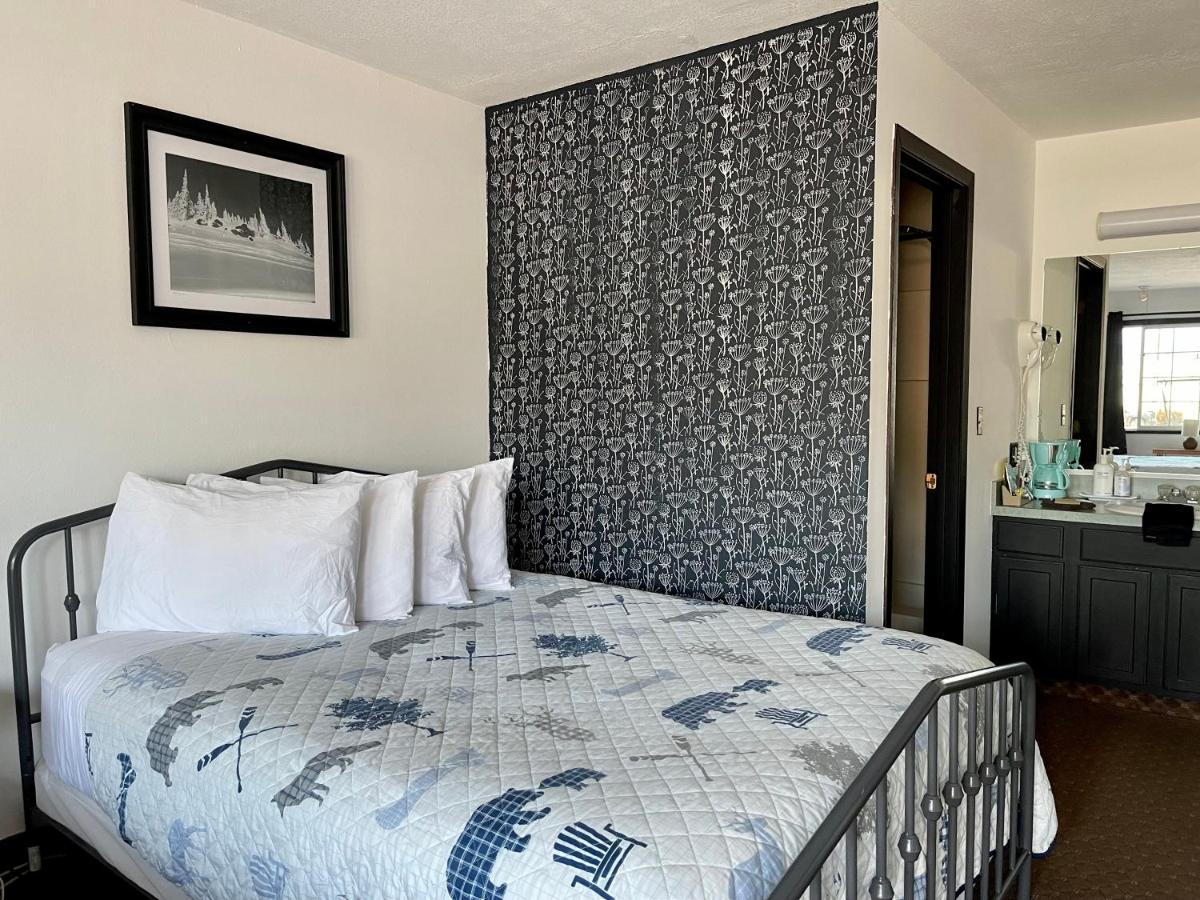 Motel Chalet Inn